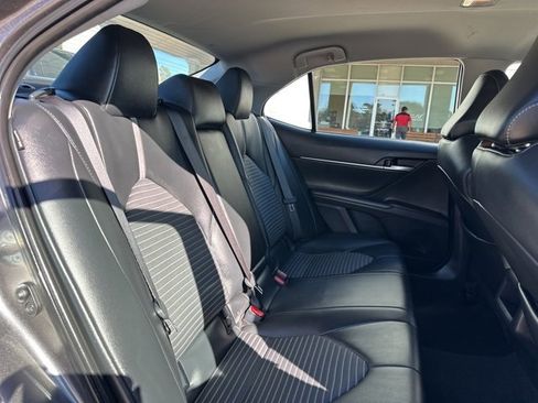Used 2024 Toyota Camry SE image 34