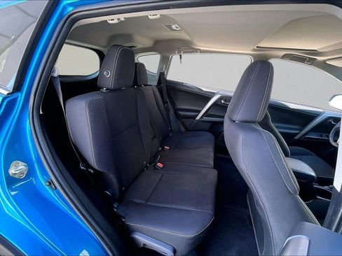 Certified 2018 Toyota RAV4 XLE FWD image 25
