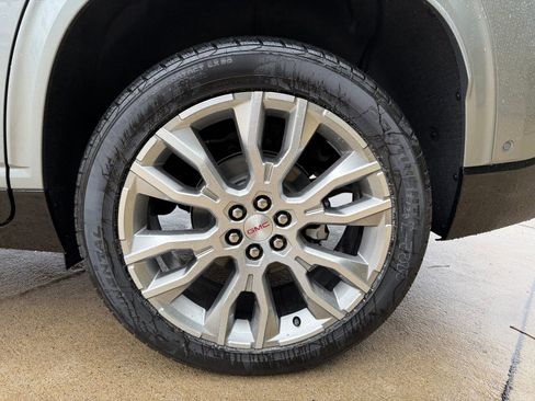 New 2026 GMC Acadia Denali w/ Super Cruise Package AWD/4WD image 35