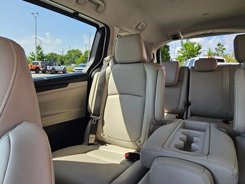 Used 2025 Honda Odyssey EX-L image 24