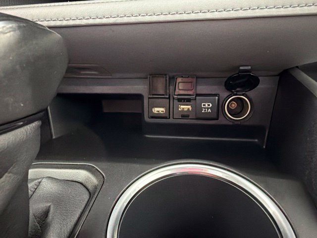 Used 2020 Toyota Highlander XLE AWD/4WD image 40
