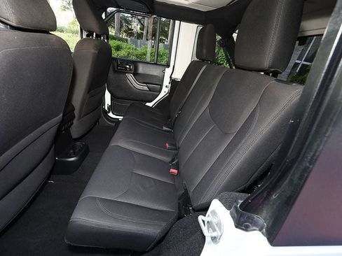 Used 2017 Jeep Wrangler Unlimited Sport w/ Quick Order Package 24S image 28