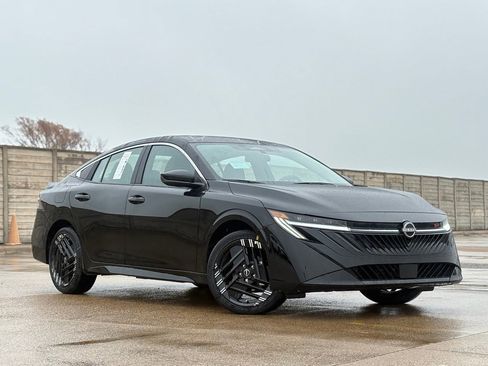 New 2026 Nissan Sentra SR image 2