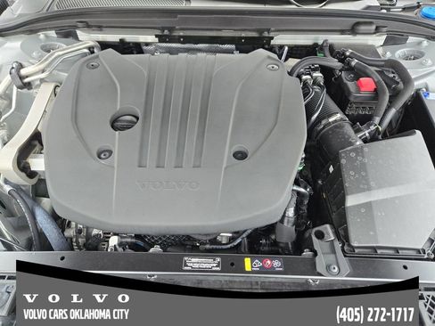 Certified 2025 Volvo V60 B5 Cross Country Ultra AWD/4WD image 25