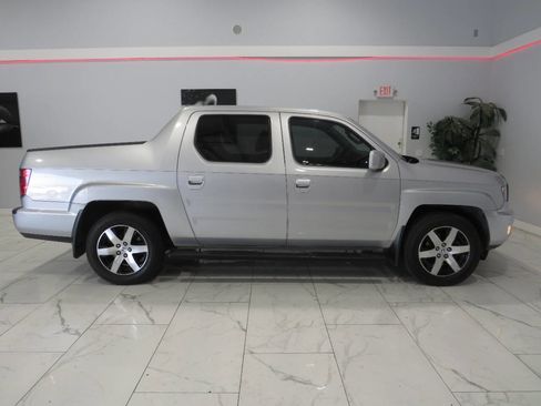 Used 2014 Honda Ridgeline SE image 3