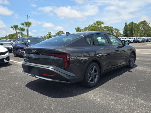 New 2026 Kia K4 FWD image 8