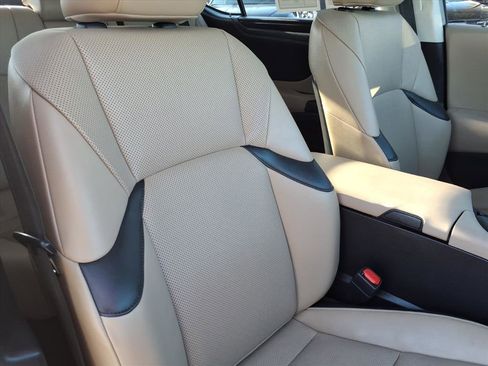 Used 2020 Lexus ES 350 w/ Premium Package image 12