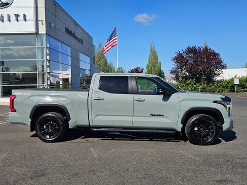 Used 2025 Toyota Tundra Limited w/ TRD Off-Road Package AWD/4WD image 8