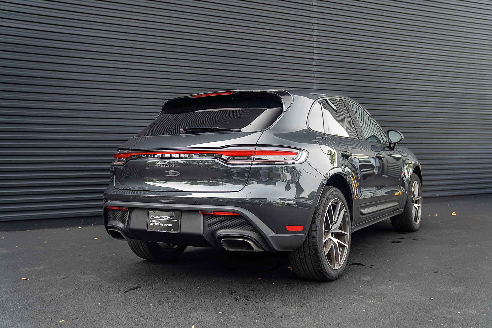 Used 2026 Porsche Macan AWD/4WD image 28