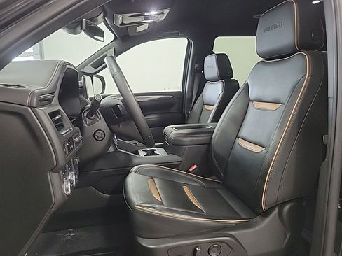 Used 2023 GMC Yukon AT4 w/ Technology Package image 9