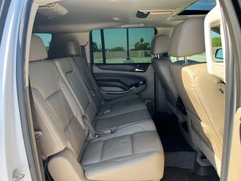 Used 2020 Chevrolet Suburban LT image 17