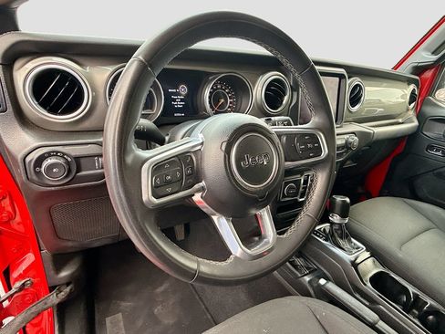 Used 2023 Jeep Wrangler Unlimited Sahara AWD/4WD image 12
