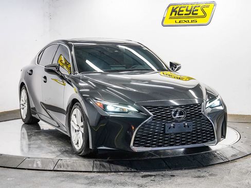 Used 2024 Lexus IS 300 w/ Comfort Package RWD image 2
