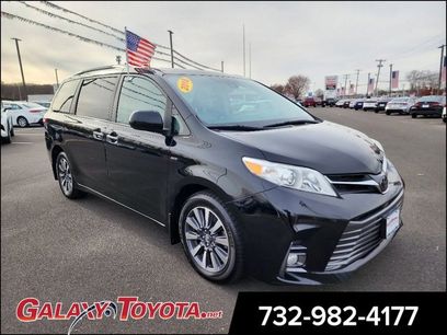Used 2018 Toyota Sienna XLE Premium