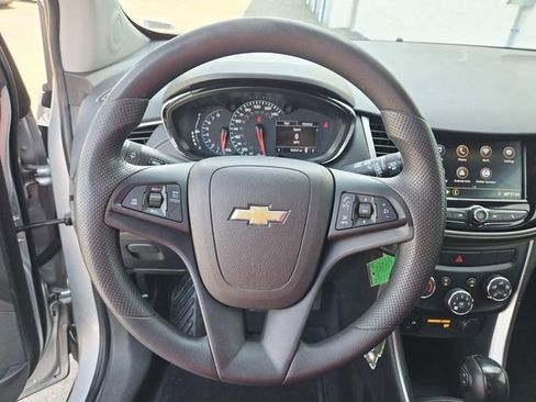 Used 2020 Chevrolet Trax LS w/ Tint and Cruise Package image 15