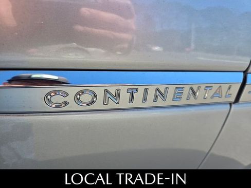 Used 2019 Lincoln Continental Reserve image 6