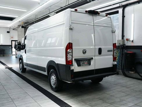 Used 2025 RAM ProMaster 2500 w/ Convenience Group FWD image 6