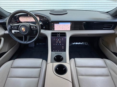 Used 2022 Porsche Taycan RWD image 13