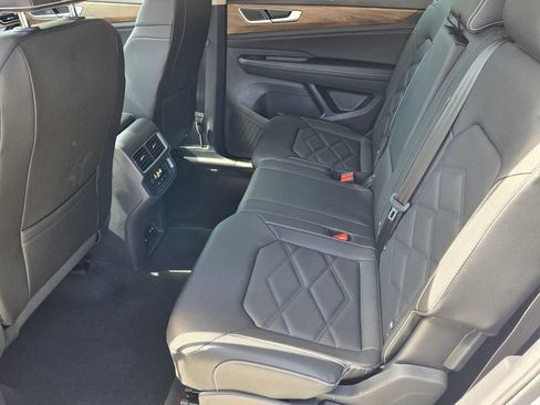 Certified 2026 Volkswagen Atlas SE w/ Panoramic Sunroof Package FWD image 12
