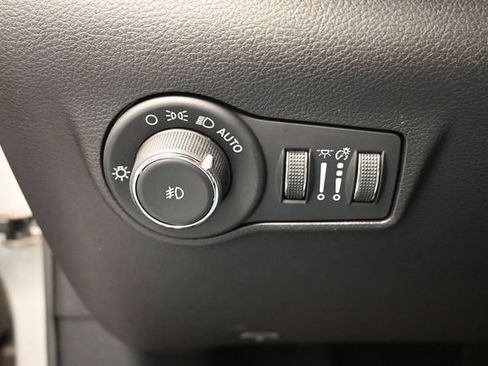 Used 2025 Jeep Compass Trailhawk AWD/4WD image 33