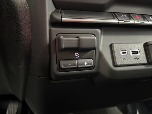 Certified 2022 Chevrolet Silverado 2500 Custom w/ Custom Convenience Package AWD/4WD image 28