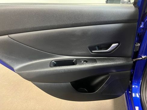 Used 2024 Hyundai Elantra Limited FWD image 16