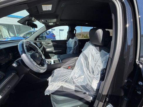 New 2026 Chevrolet Traverse LT image 10