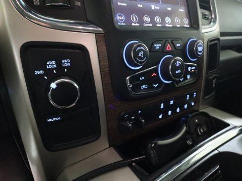 Used 2018 RAM 2500 Laramie w/ Convenience Group image 15