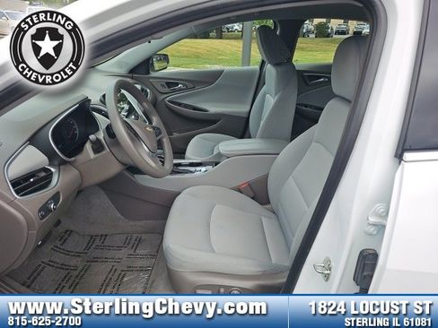 Used 2024 Chevrolet Malibu LT image 9