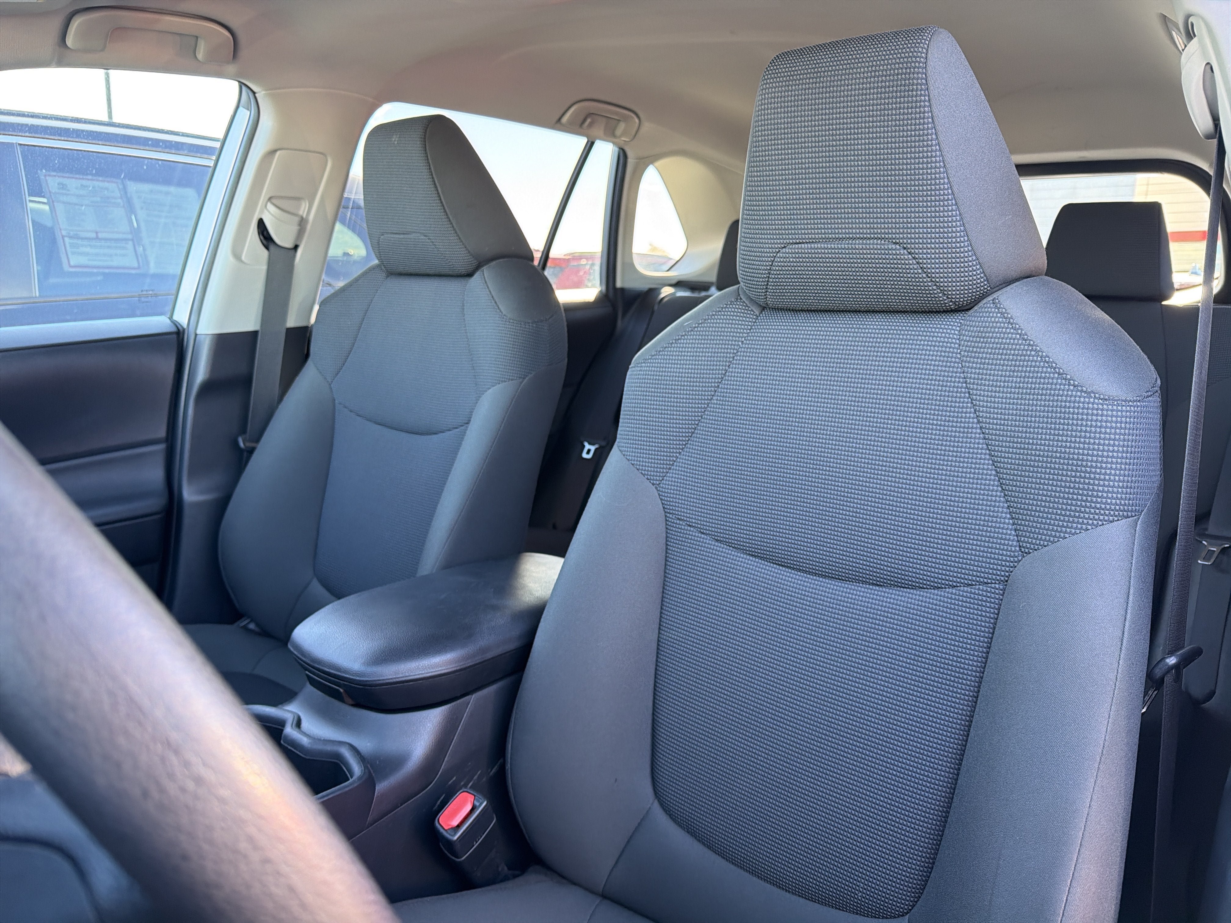 Used 2024 Toyota RAV4 LE AWD/4WD image 10