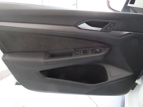 New 2026 Volkswagen GTI SE FWD image 10