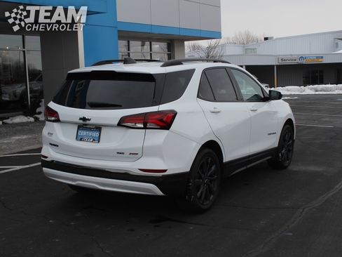 Certified 2022 Chevrolet Equinox RS w/ LPO, Floor Liner Package image 4