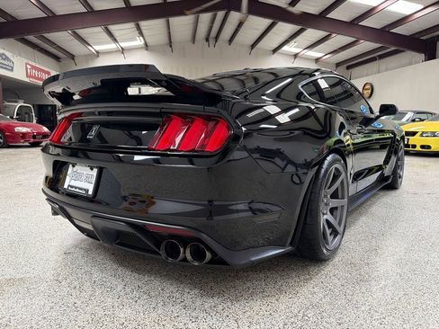 Used 2017 Ford Mustang Shelby GT350 w/ Electronics Package RWD image 7