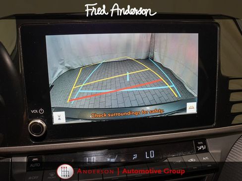 Used 2025 Toyota Camry SE FWD image 13
