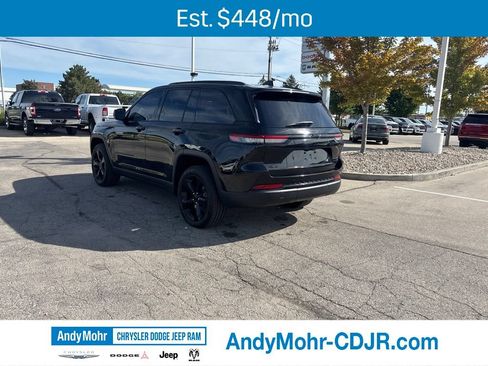 Used 2023 Jeep Grand Cherokee Limited w/ Black Appearance Package AWD/4WD image 7