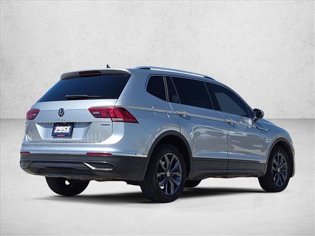 Used 2022 Volkswagen Tiguan SE w/ Panoramic Sunroof Package AWD/4WD image 5