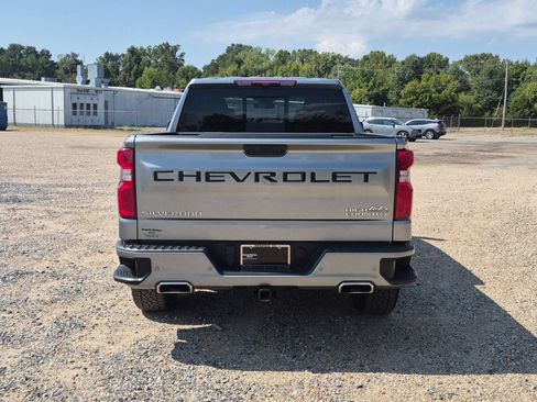 Used 2024 Chevrolet Silverado 1500 High Country w/ Z71 Off-Road Package AWD/4WD image 5