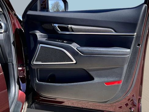 Certified 2022 Kia Telluride EX w/ EX Premium Package image 19