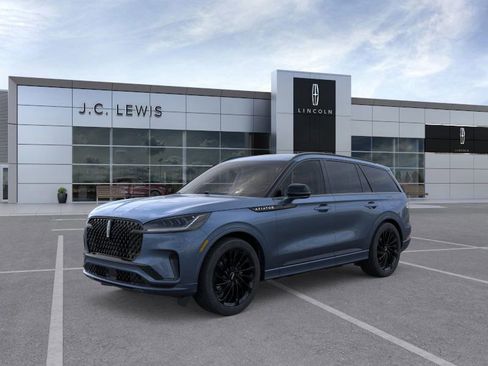 New 2026 Lincoln Aviator Reserve w/ Luxury Package image 2