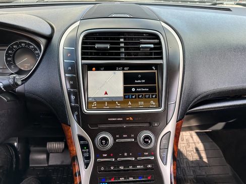 Used 2018 Lincoln MKX Reserve w/ Lincoln MKX Climate Package image 36