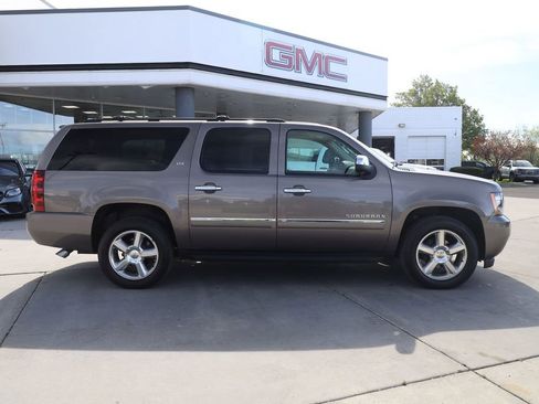 Used 2012 Chevrolet Suburban LTZ image 7