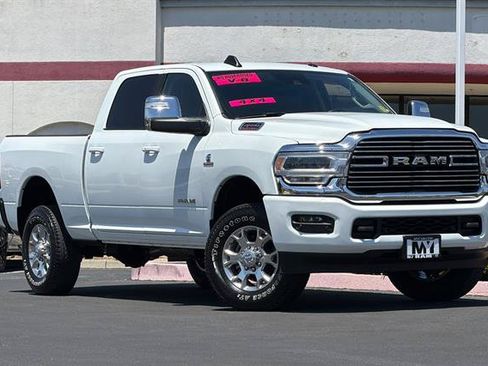 Used 2024 RAM 2500 Laramie w/ Safety Group AWD/4WD image 2