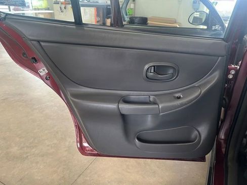 Used 2001 Oldsmobile Intrigue GX w/ Driver Control Pkg image 16