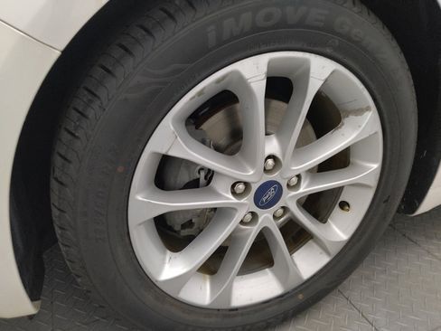 Used 2020 Ford Fusion SE FWD image 31