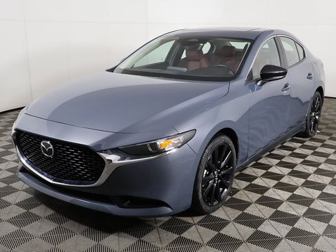 Used 2024 MAZDA MAZDA3 s image 8