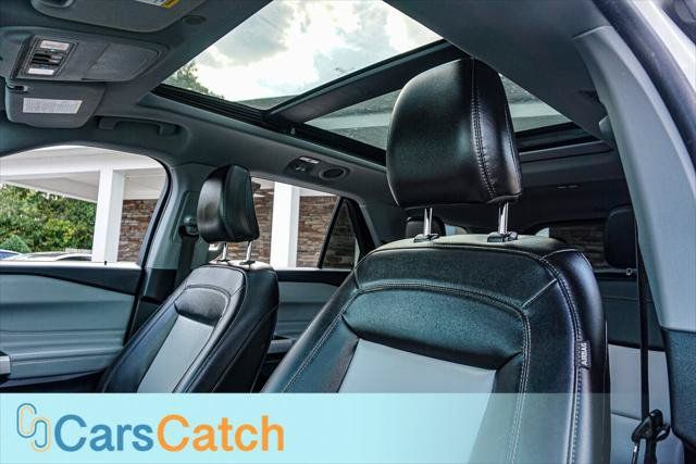 Used 2023 Ford Explorer XLT w/ Equipment Group 202A RWD image 20