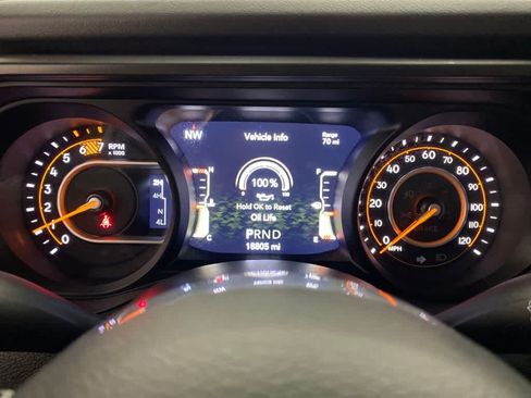Used 2026 Jeep Wrangler Unlimited Sahara AWD/4WD image 26