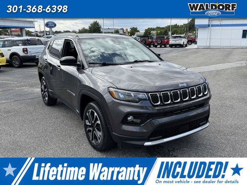 Used 2023 Jeep Compass Limited AWD/4WD image 1
