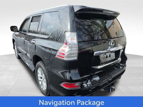Used 2018 Lexus GX 460 Premium w/ Premium Package image 2