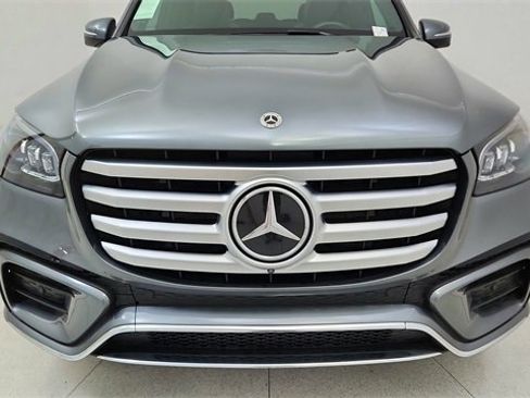 Used 2025 Mercedes-Benz GLS 450 GLS 450 image 8